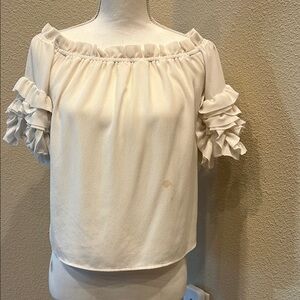 Vince Camuto Cream Ruffled Short Sleeve Blouse